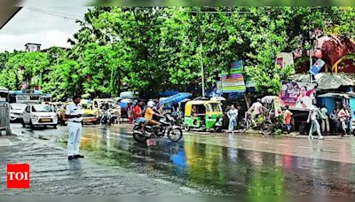 Drunk Driver Hits Kolkata Police Sergeant in Behala | Kolkata News - Times of India