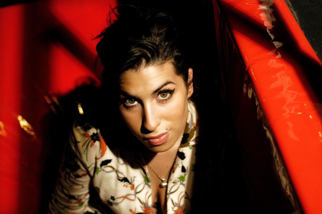 Amy Winehouse Hits A New Peak With One Of Her Biggest Songs
