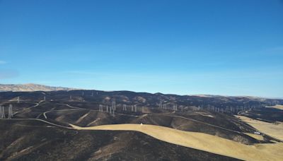 Wind-driven Corral Fire grows to 14,000 acres; containment increased to 30%
