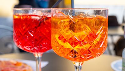 Aperol Spritz Vs Bicicletta: The Difference Between The 2 Drinks