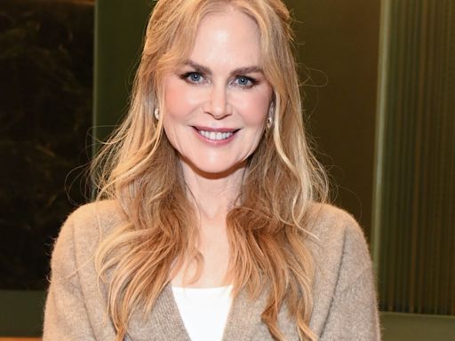 Olvida los vaqueros, la falda de Nicole Kidman es perfecta para combinar con todo