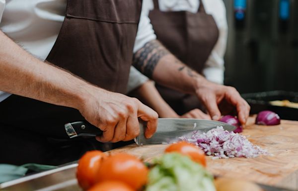 Baton Rouge chef chosen to compete in 2024 Louisiana Seafood Cook-Off