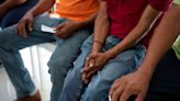 Corte bloquea una ley de Florida que castiga a quien transporte migrantes indocumentados - La Opinión