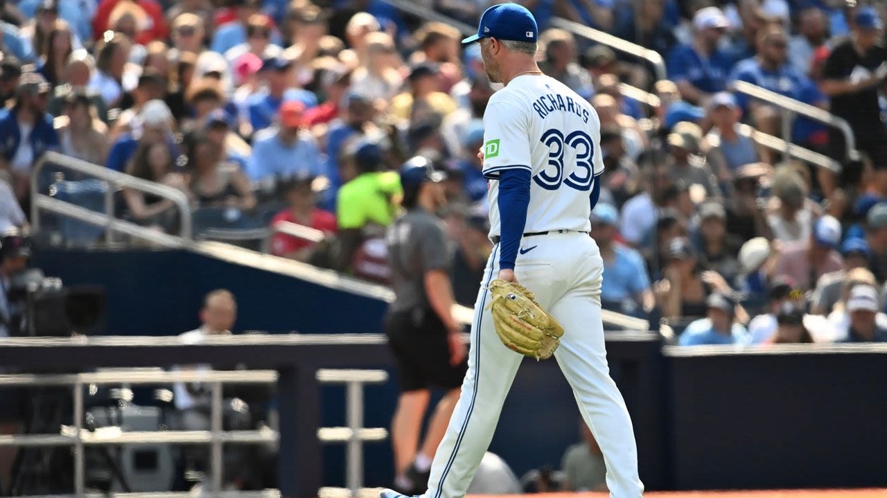 Twins add bullpen help with right-hander Trevor Richards in deadline trade with Blue Jays