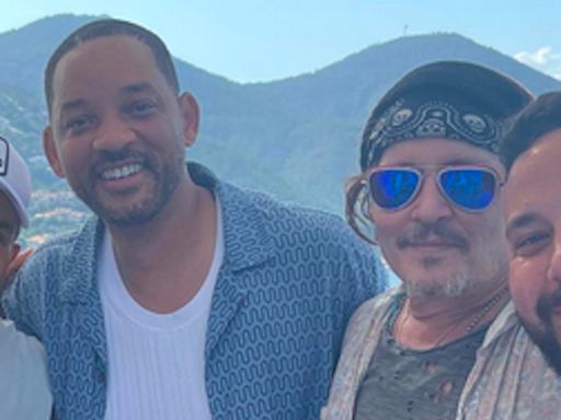 Johnny Depp e Will Smith posam juntos em iate e aprofundam 'bromance' dos reabilitados de Hollywood
