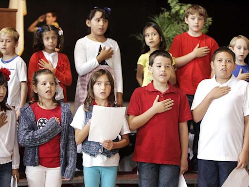Maryland elementary school tries to force students to say the pledge