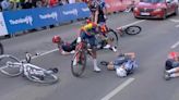 Terrorífica caída en el sprint de la primera etapa del Tour de Hungría