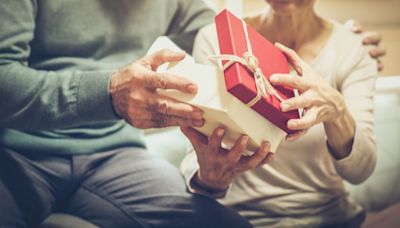 20 Helpful Gifts for People With Dementia in Every Stage