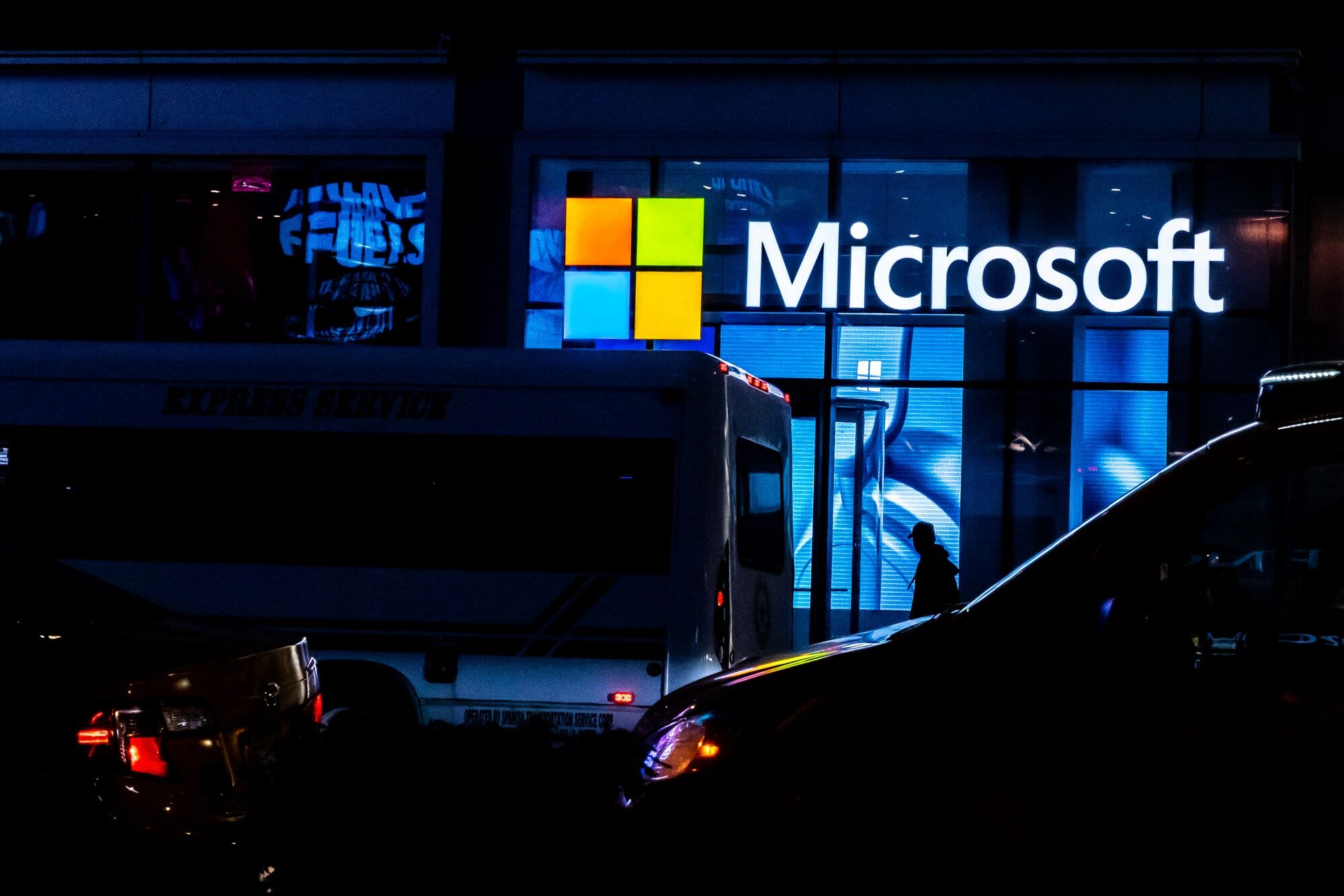 Lawmakers Call for Intelligence Probe of Microsoft-G42 Deal