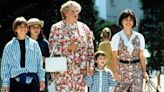 'Mrs. Doubtfire' star says Robin Williams defended her after principal expelled her