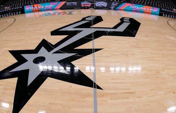 San Antonio Signs Forward Minix From Summer League: Spurs Tracker