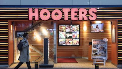 Hooters closes several underperforming locations