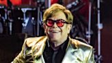 Sir Elton John vende su ropa en eBay para recaudar fondos con fines benéficos
