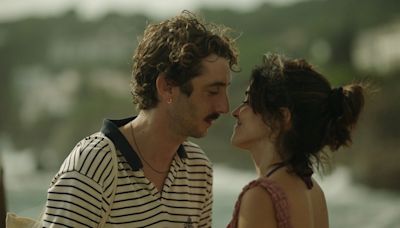 Estrenos de cine del 28 de junio: Casa en llamas, de Dani de la Orden, sobre esas familias "que no saben quererse"