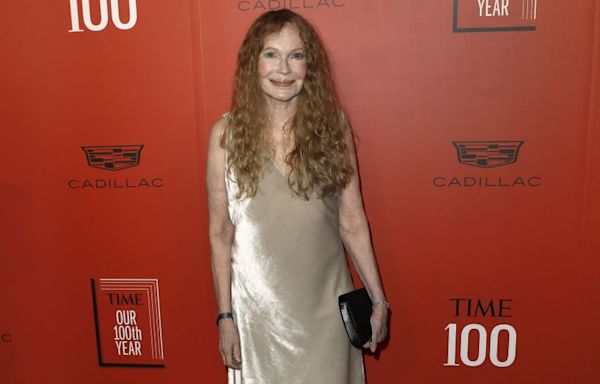 Mia Farrow, Patti LuPone to star in Broadway comedy 'The Roommate'