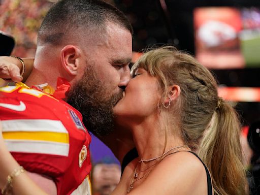 Taylor Swift switches up her ‘Eras Tour’ playlist — and fans think it’s a nod to Travis Kelce