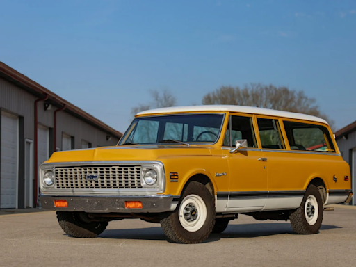 1972 Chevrolet Suburban Is Today's Bring a Trailer Pick