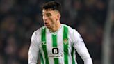 El Betis negocia la compra de Marc Roca al Leeds