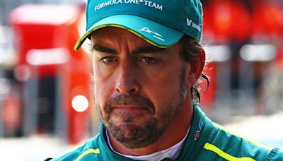 Fernando Alonso estalla de nuevo contra la FIA por su decisión en Hungría: "Ha cometido un error grosero"