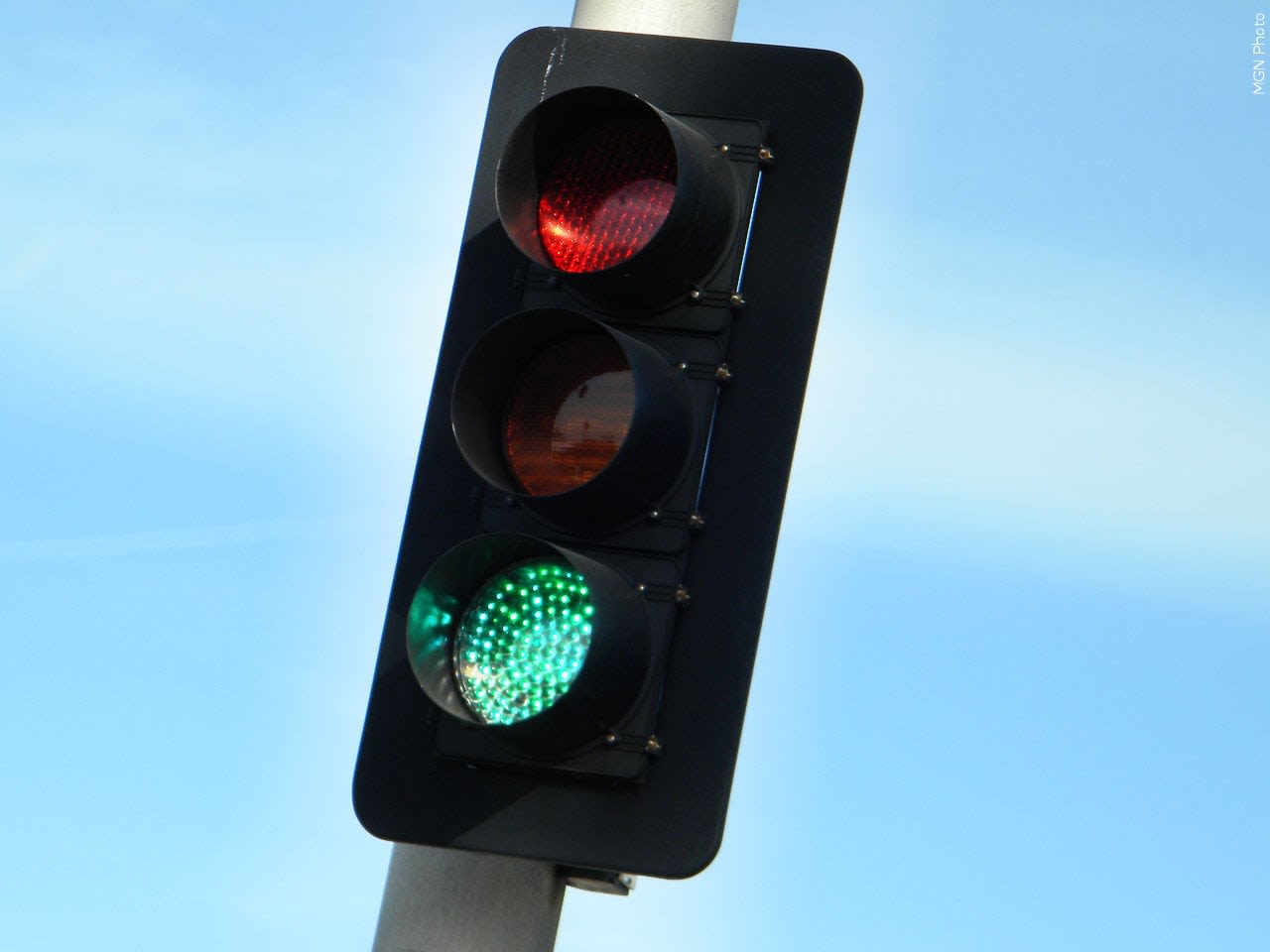 Red, yellow, green ... and white? Smarter vehicles could mean big changes for the traffic light - WBBJ TV