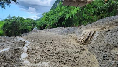 蘇花公路搶修突遇強降雨 時間再延長 預估明天下午放行 - 生活