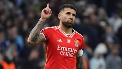 Nicolás Otamendi reaccionó ante los insultos de los hinchas franceses y les recordó el Mundial de Qatar