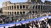 Desfile de Orgullo LGTBQ+ en Roma: Celebración y crítica