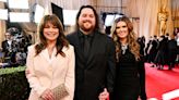 Valerie Bertinelli Says the Oscars Red Carpet Was ‘So Hot’ There Was ‘Sweat Dripping Down Our Faces’