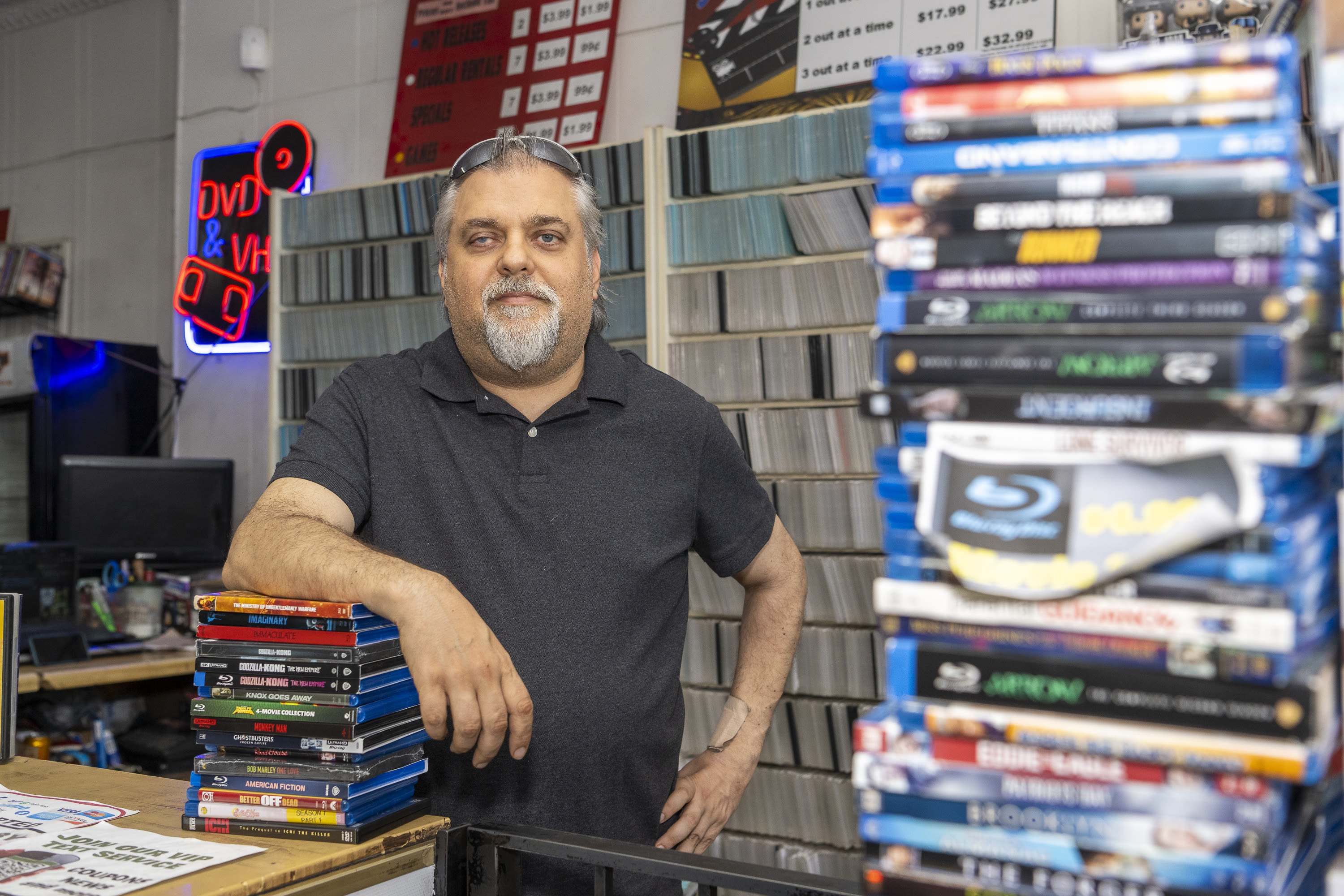 A vestige of the video era: Human touch helps Chicago movie rental shop live on in age of streaming