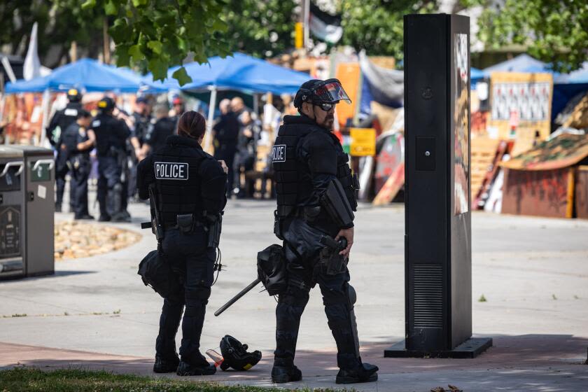 Cal State L.A. encampment is shut down days after takeover of building with administrators inside