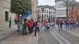 La llama de las V "Olimplayas" llega al Ayuntamiento de Llanes