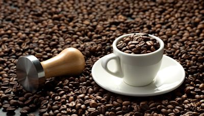 Café: novo estudo revela o ingrediente que você deve misturar à bebida para ter mais energia e humor (e não é açúcar)