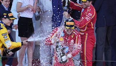 Charles Leclerc rompió el hechizo en la Fórmula 1 y festejó por primera vez en las calles de Mónaco