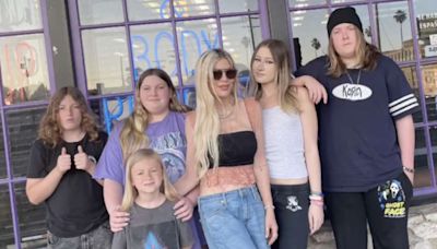 Tori Spelling Shows Off Mother's Day Belly Piercing Gifted by Her 5 Kids: 'Know Me So Well'