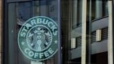Un rapero pro Vladimir Putin compra todas las tiendas de Starbucks en Rusia