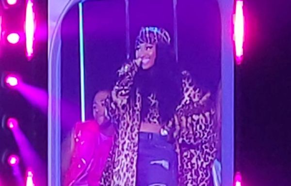 Nicki Minaj fights through sore throat during Dallas concert stop in front of frenzied fans