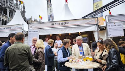 La fiesta de la cerveza belga inunda de trigo, cebada y lúpulo la Grand Place de Bruselas