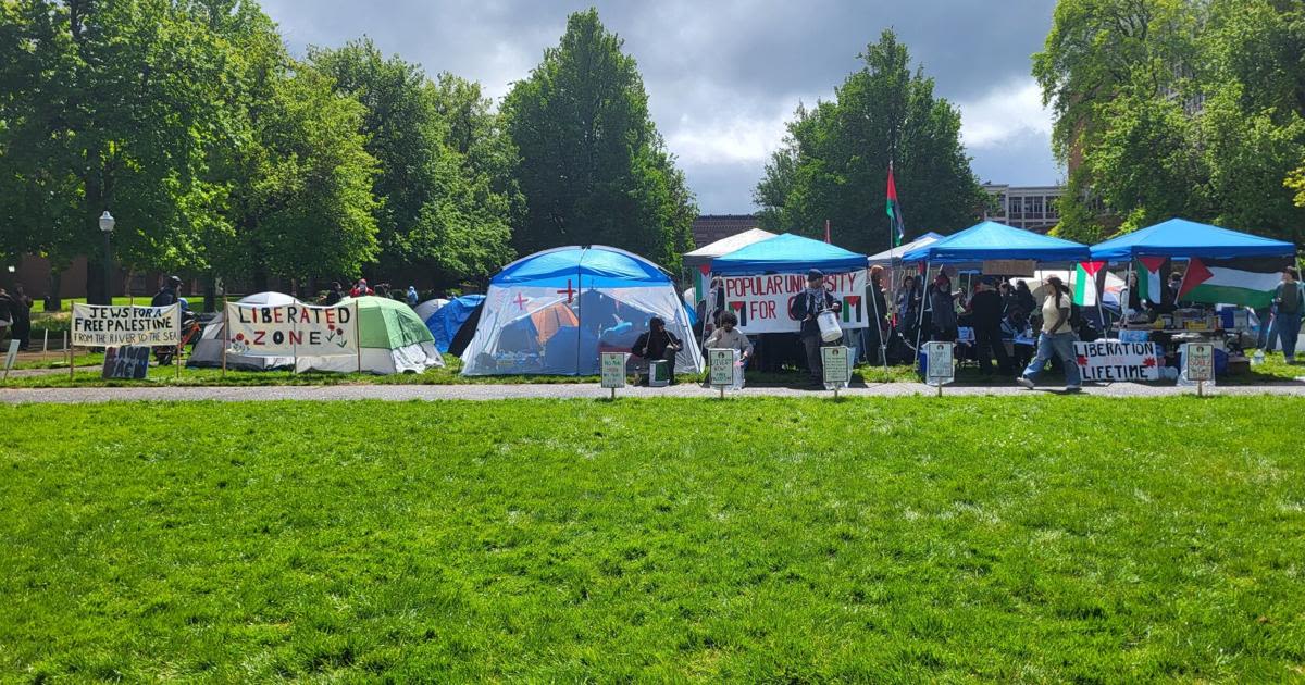 Pro-Palestinian protest encampment at the University of Oregon nearly triples in size