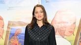 Marion Cotillard actualiza el conjunto 'denim' más rompedor de Carlota Casiraghi