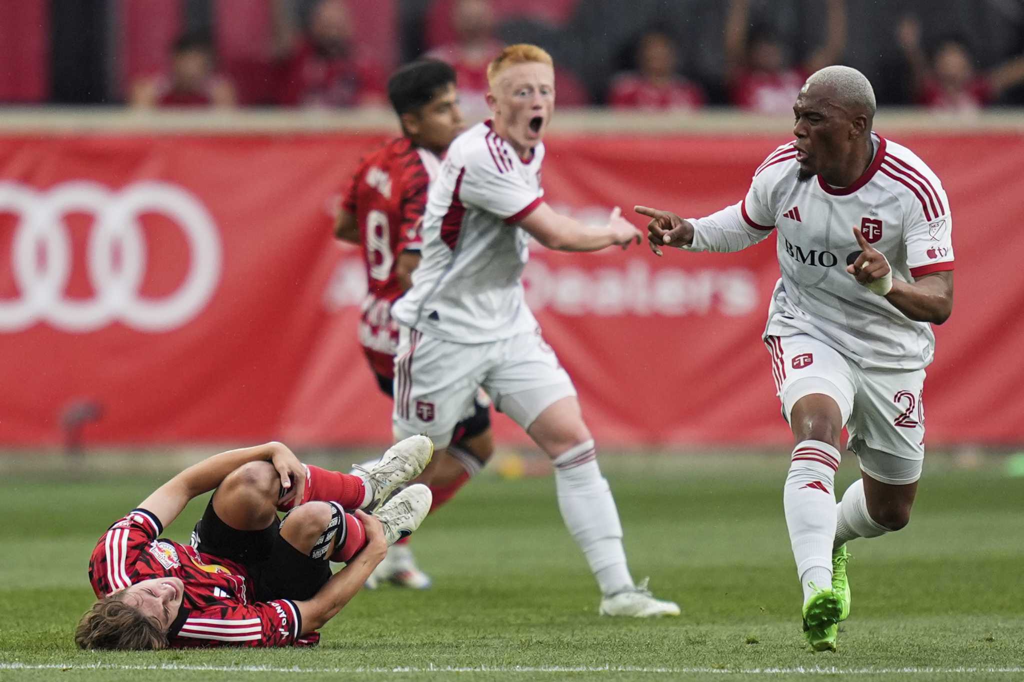 Manoel, Gjengaar and Harper score goals as Red Bulls beat Toronto 3-0