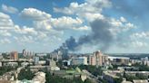 Rusia bombardea Donetsk en Ucrania tras capturar la región de Lugansk