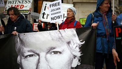 Julian Assange vai se declarar culpado em acordo com autoridades dos EUA