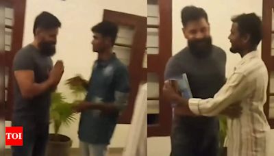 Chiyaan Vikram interacts with fans as the 'Veera Dheera Sooran' Madurai schedule nears completion | Tamil Movie News - Times of India