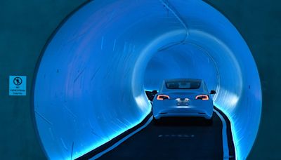 Confused Drivers Are Somehow Getting Lost in Elon Musk's Goofy Las Vegas Tunnel