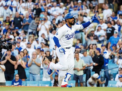 More than home runs: How Teoscar Hernández has become a clutch contact hitter for Dodgers