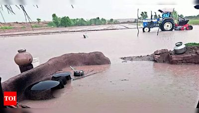 Power lines damaged by storm in Jaisalmer | Jaipur News - Times of India