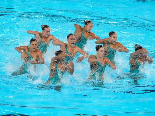 Artistic swimming FREE Live Stream (8/7/24): How to watch team acrobatic routine online | Time, TV, Channel for 2024 Paris Olympics