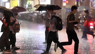 鋒面影響雨區擴大 7縣市大雨特報