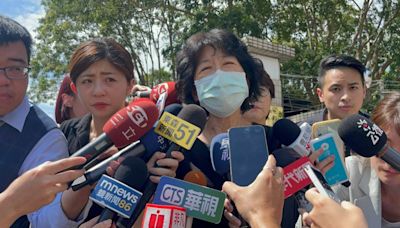 陳佩琪送涼席枕頭都被退回 柯文哲僅收到會客菜和「台灣民主運動的故事」