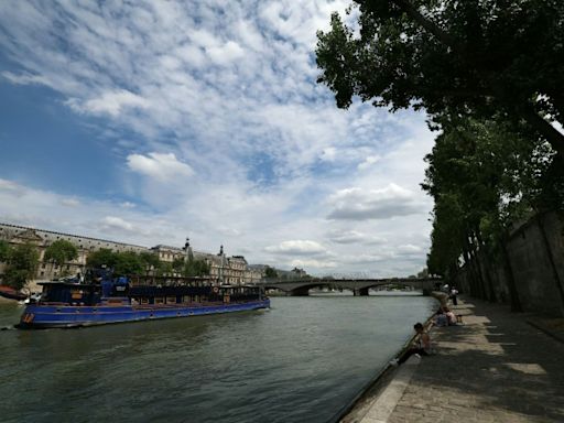 Französische Sportministerin nimmt öffentliches Bad in der Seine